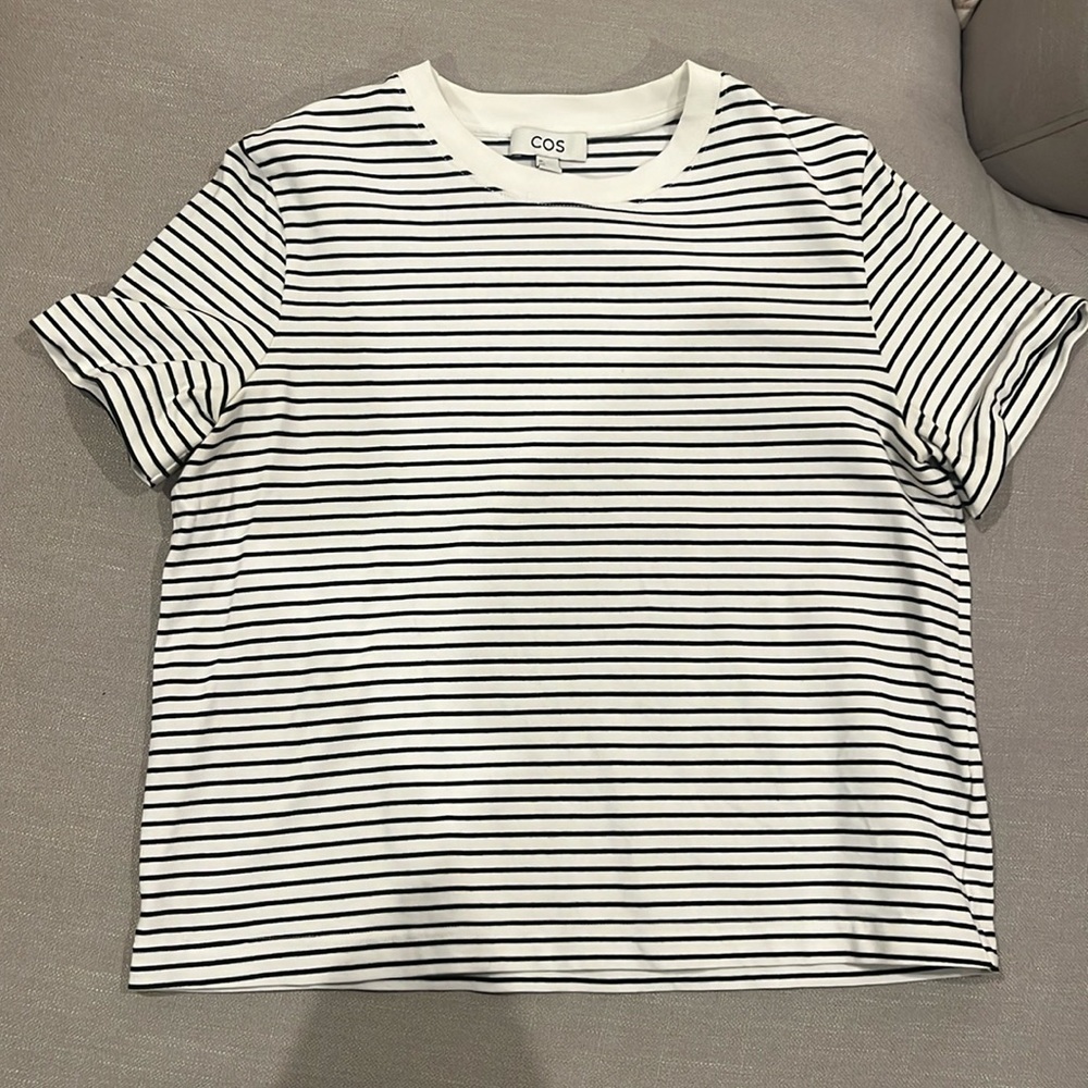 Cos T-shirt